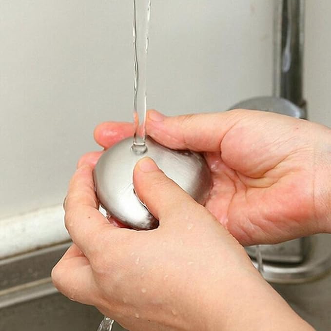 Stainless Steel Soap Bar for Hands, Odor Remover for Garlic, Fish & Onion Smells, Reusable Metal Soap for Kitchen, Cooking & Outdoor Use, Dishwasher Safe (1pcs)