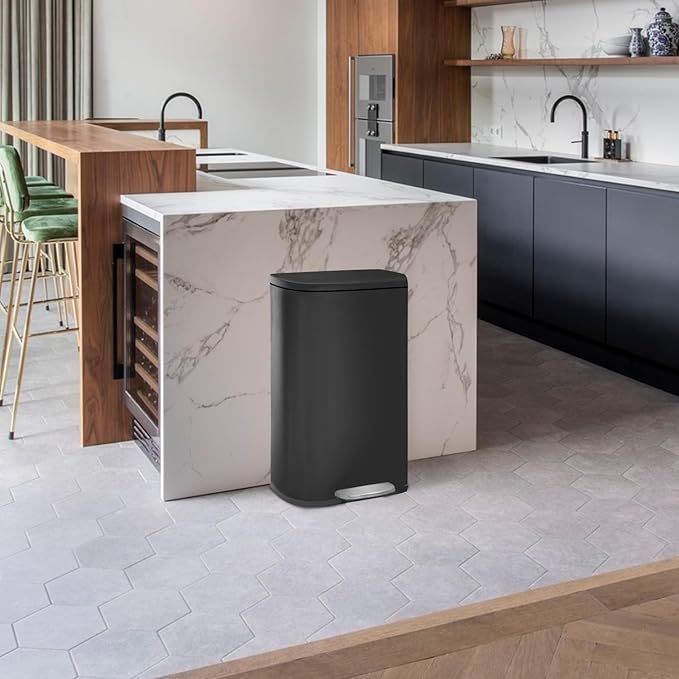 Kitchen Trash Can with Lid for Office Bedroom Bathroom Step Trash Bin
