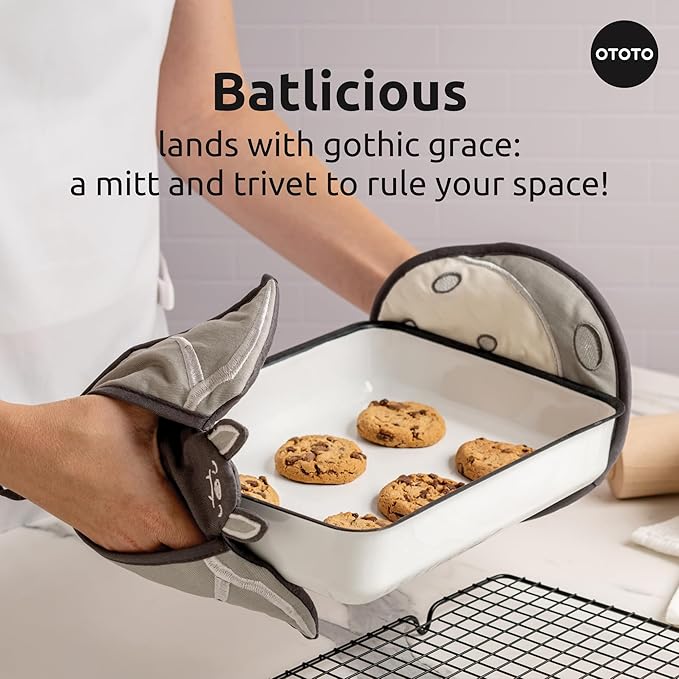 New - OTOTO Batlicious Oven Mitts and Pot Holders Sets - Heat Resistant Trivets