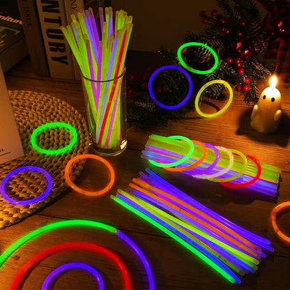 60 Pack 8??Green Glow Sticks Bulk Bright Glow Sticks with 60 Connectors 20 Heart Glasses Glow In The Dark Party Supplies Neon Party Decorations Glow Bracelet Glasses for Carnival (Green)