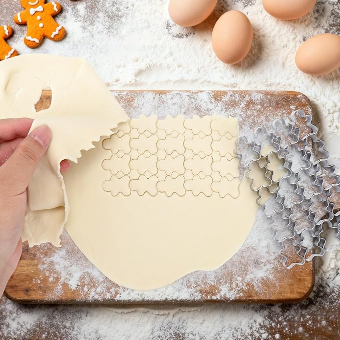 AIERSA Mini Gingerbread Cookie Cutter, Small Christmas Cookie Cutters, 1 Inch