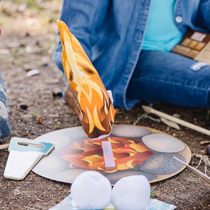 Melissa & Doug Let's Explore Campfire S’mores Set with Toy food & Kids Play Kitchen Accessories, Preschool Learning Toys for Girls & Boys 3+