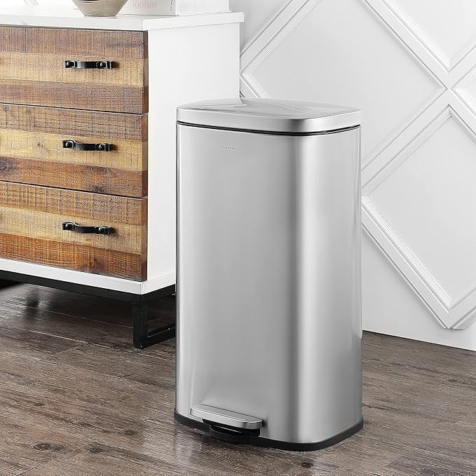 happimess HPM1011A Curtis 8-Gallon Step-Open Trash Can